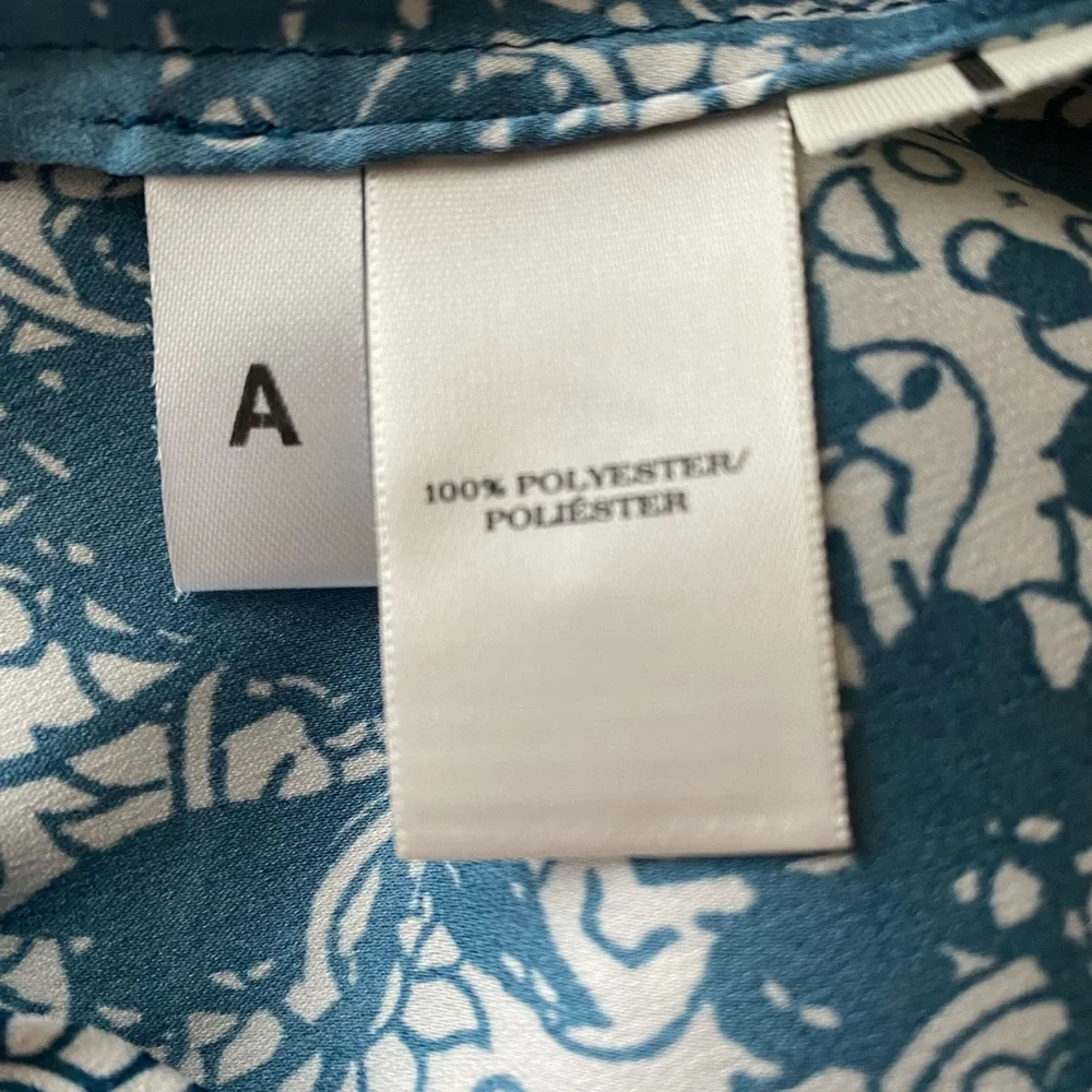 Ann Taylor button down blouse, Size M - Picture 5 of 6